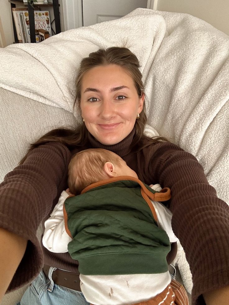 files/dream_weekend____firsttimemom_applepicking_fallstyle_fallseason_photodump_pennsylvania.jpg